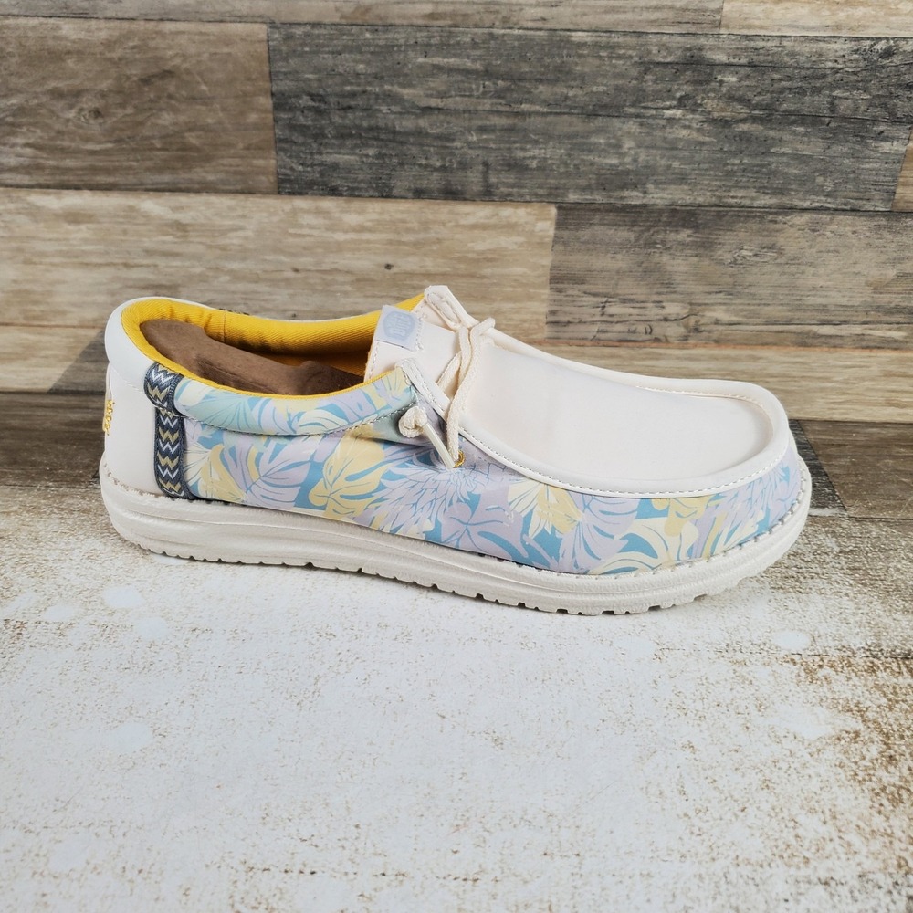 Hey Dude Wally Boardshort Womens Loafer Shoe Sz 11 Multi White Round Toe Comfort